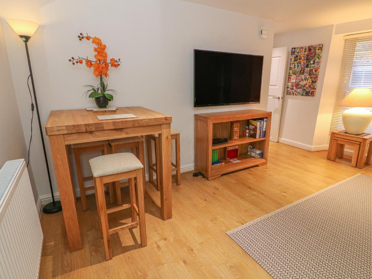 Flat 2 Galloway House Кендал Экстерьер фото